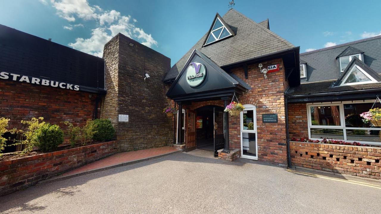 Village Hotel Manchester Hyde Exterior photo