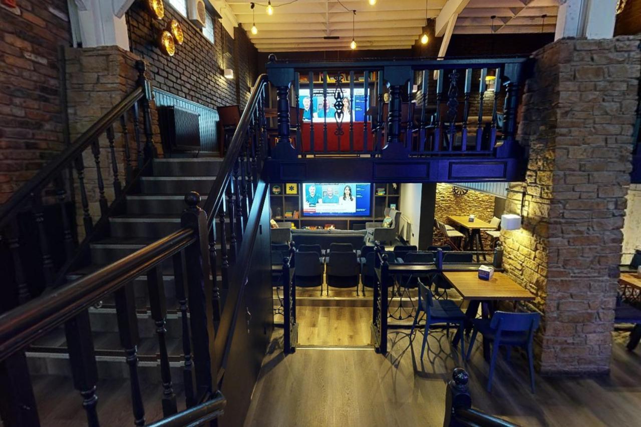 Village Hotel Manchester Hyde Exterior photo
